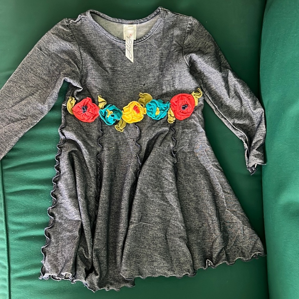 children’s dress. Love u lots. size 5.